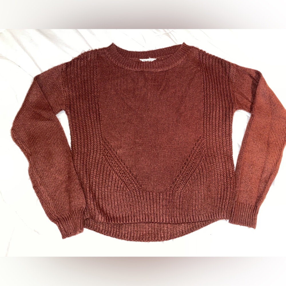AéRopostale size extra small, maroon sweater